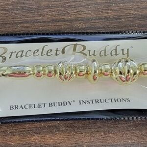 Bracelet Buddy Bracelet Fastener Helper